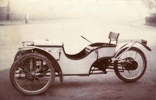洋書 Completely Morgan Three Wheelers 1910 Morgan three-wheeler cyclecar production began in 1910