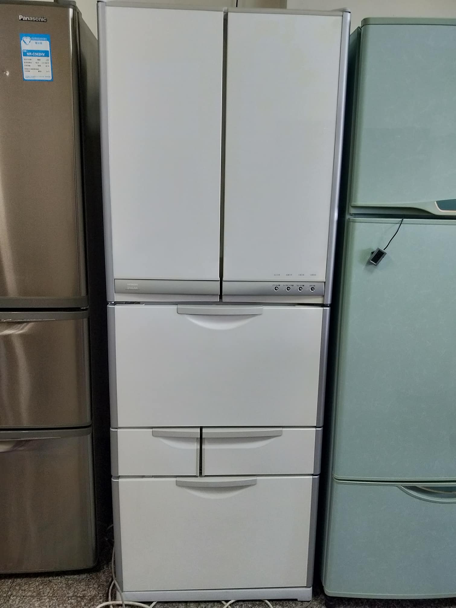 永新二手家電 已售出 日立六門冰箱475公升售價7500不含運費 可自動製冰 自載 議價皆不保固 Facebook