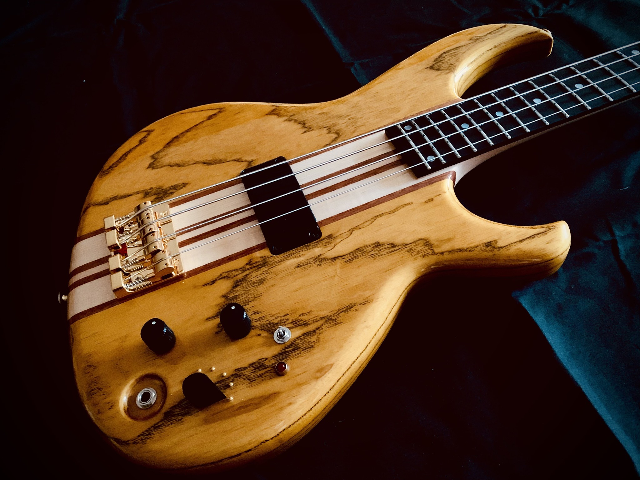 Aria Pro II ZZB Deluxe 1984 🎸❤ . #ariapro #ariaproguitars
