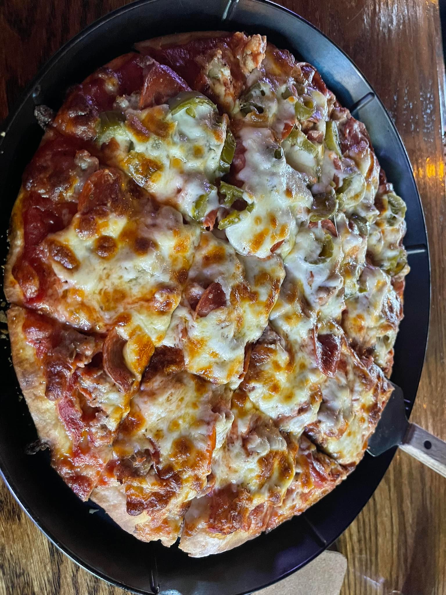 Review of Nick's Pizza in Chicago Ridge, IL, for Thin Crust Pizza