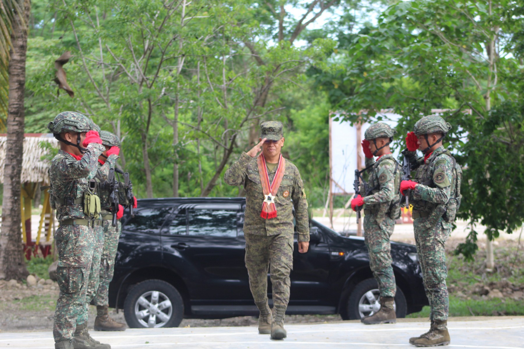 Philippine - The Marine Battalion Landing Team-6 warmly welcomes COL ...