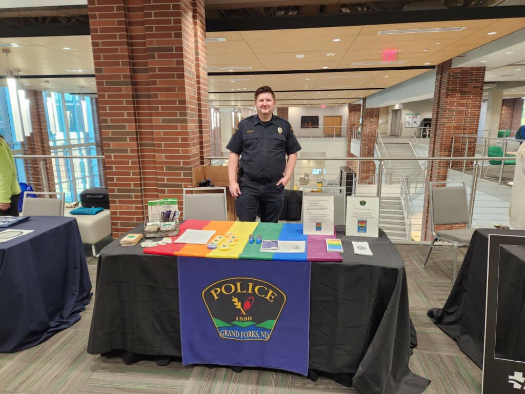 #GFPD is at the UND... - Grand Forks Police Department | Facebook