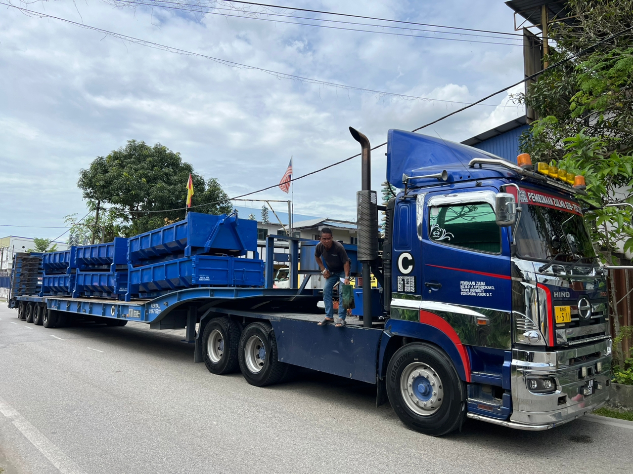 WIN RORO TONG | Shah Alam