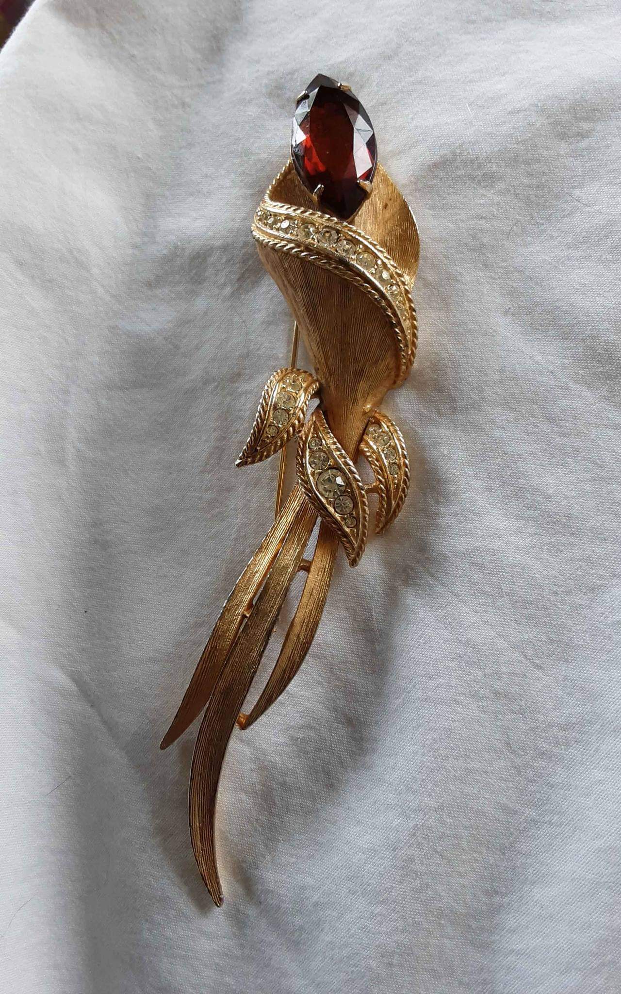 Sarah Coventry Rare Brooch Vintage Gold Rose with Amber Rhinestone