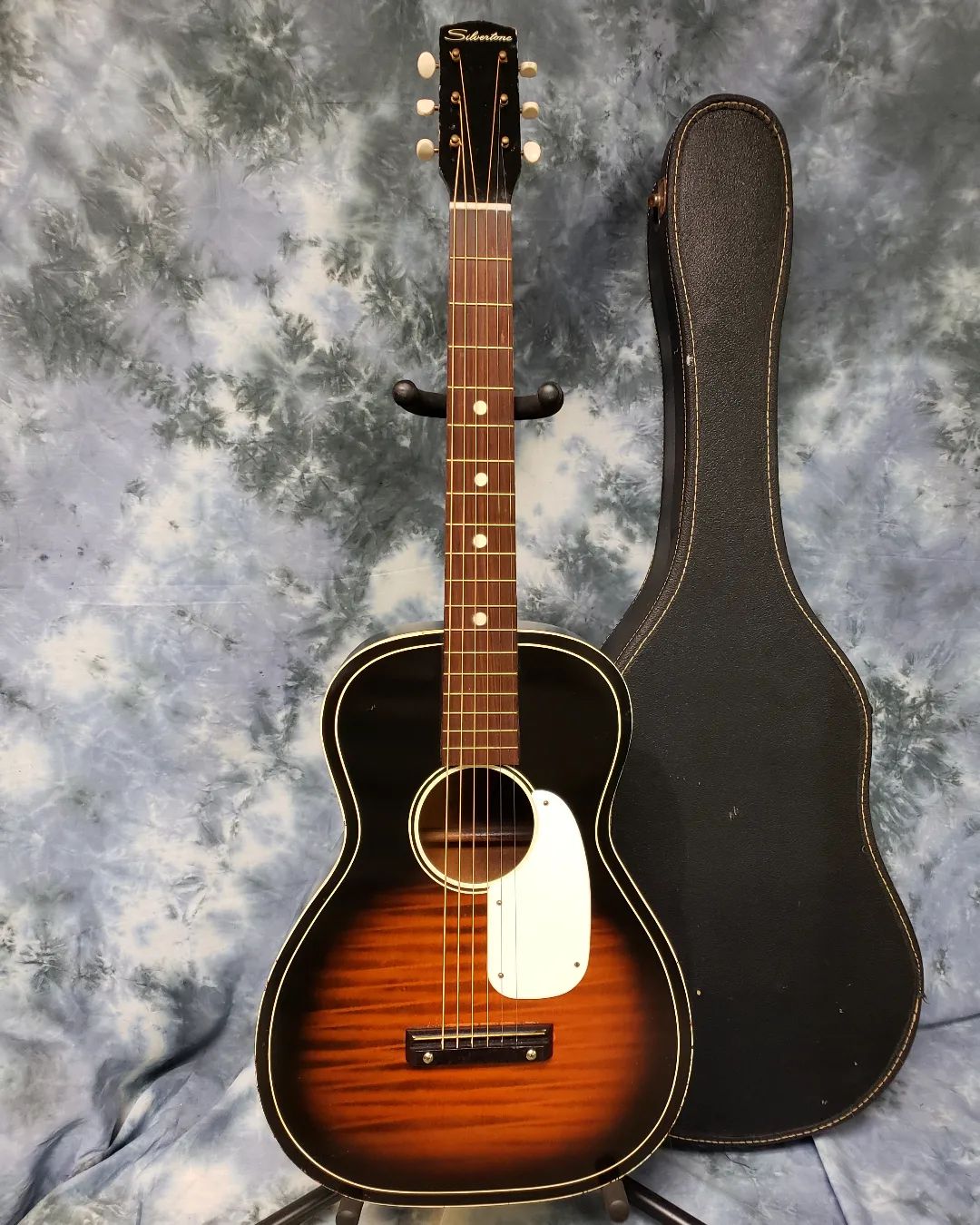 What is the value of a 1965 Stella acoustic guitar?