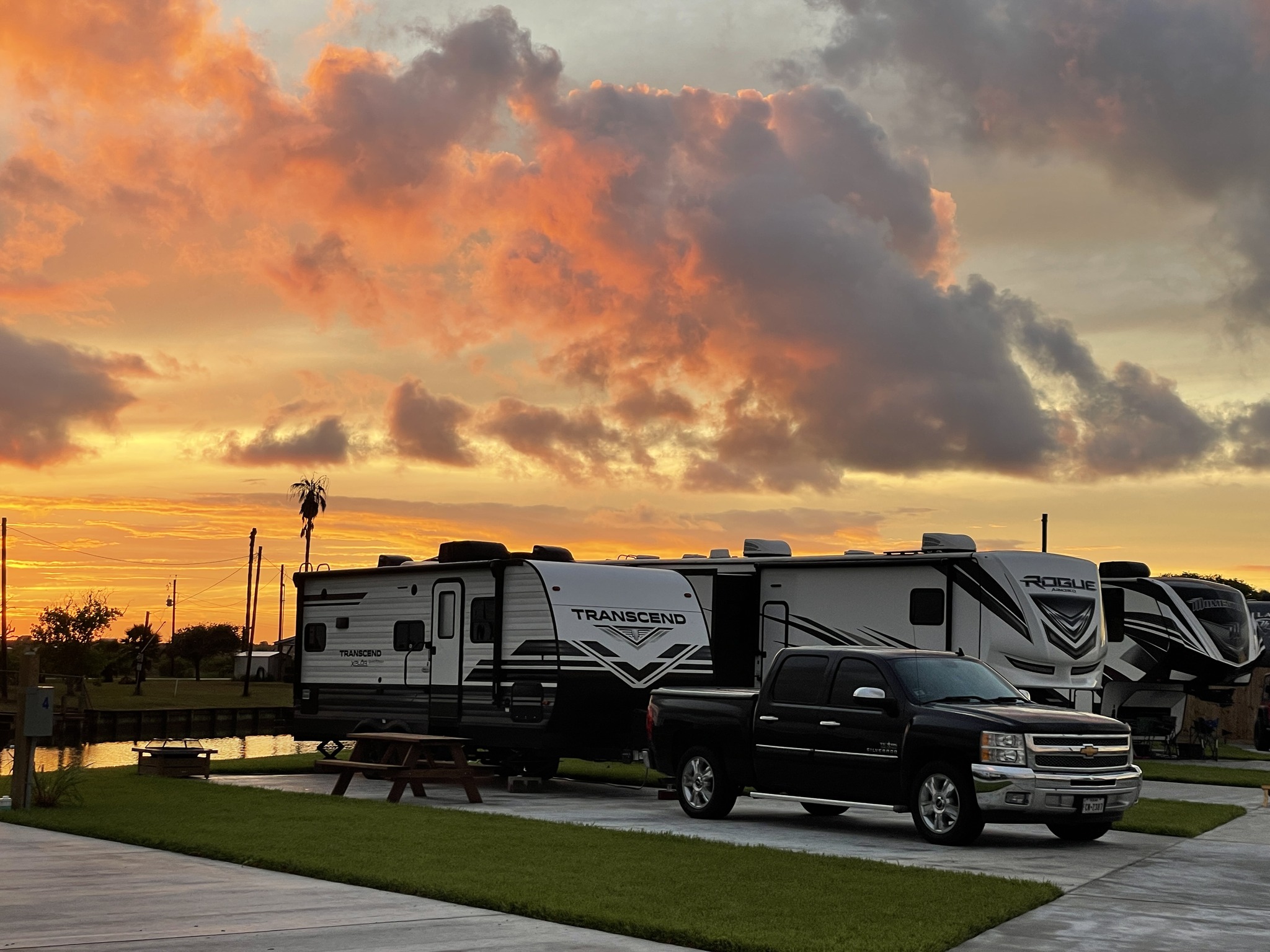 🎣 Memorial Day Weekend Getaway at... - Waterside RV Resort | Facebook
