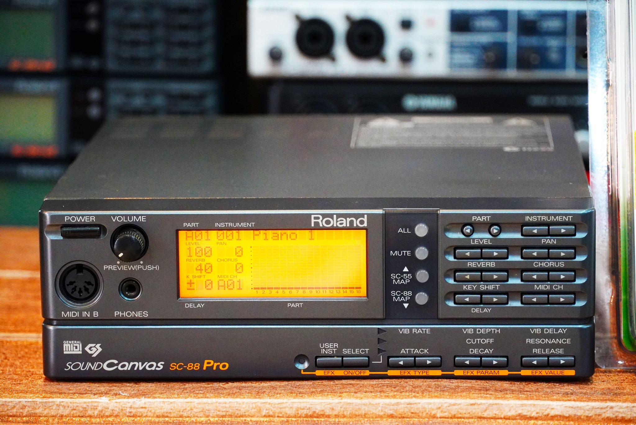 TOKAI MUSIC - สวยๆทุกตัวที่ร้านโทไคมิวสิค Roland SC-88Pro... | Facebook