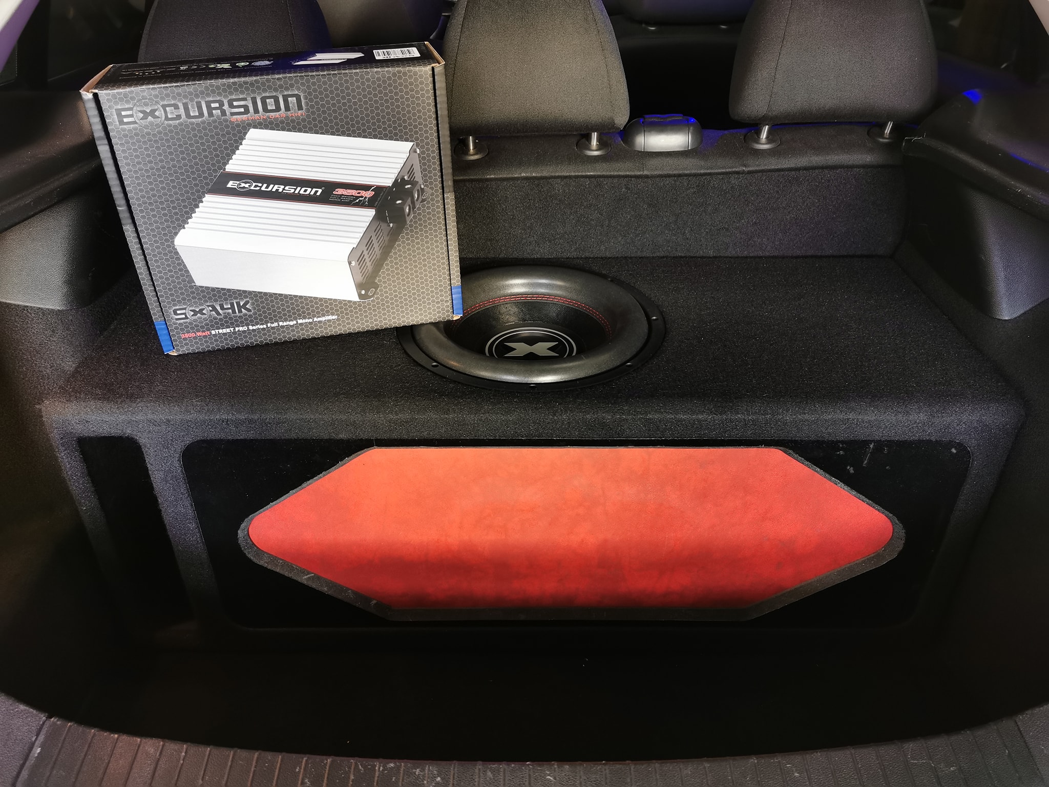 Het was tijd voor een... Car Audio Shop Mag t wat Harder