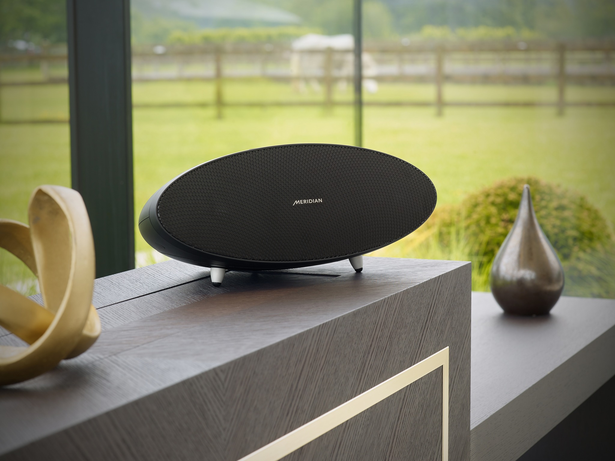 Meridian M20 active loudspeakers