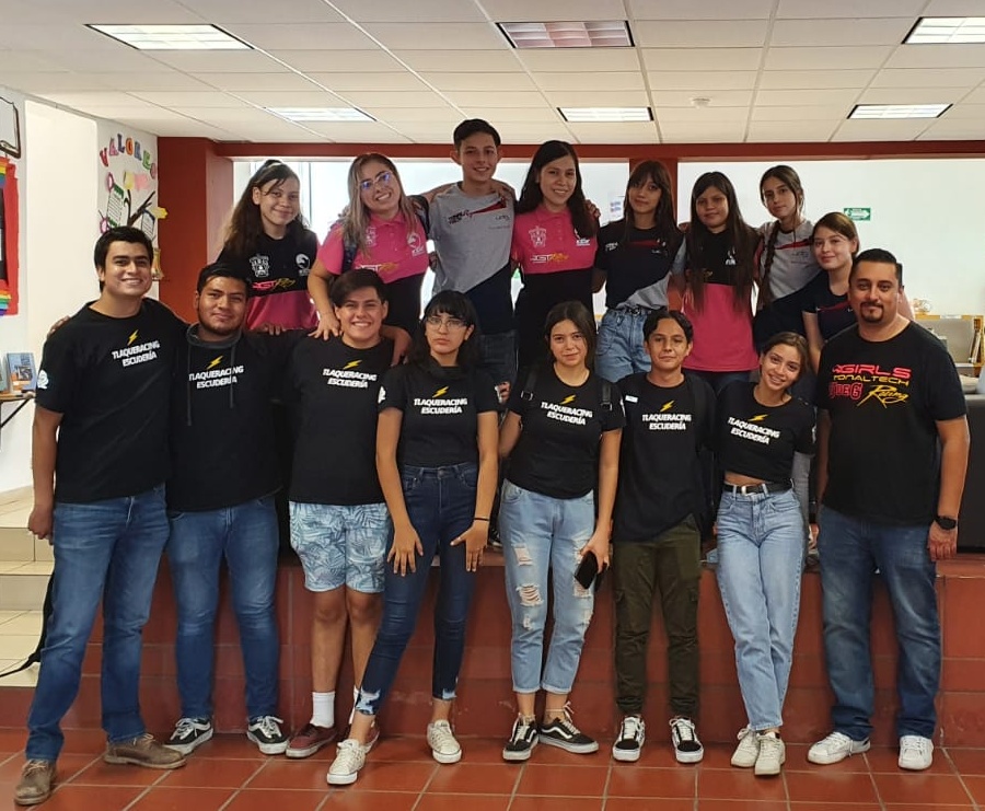 Tonaltech - Porque ayudar a otros a crecer no te hace mas...