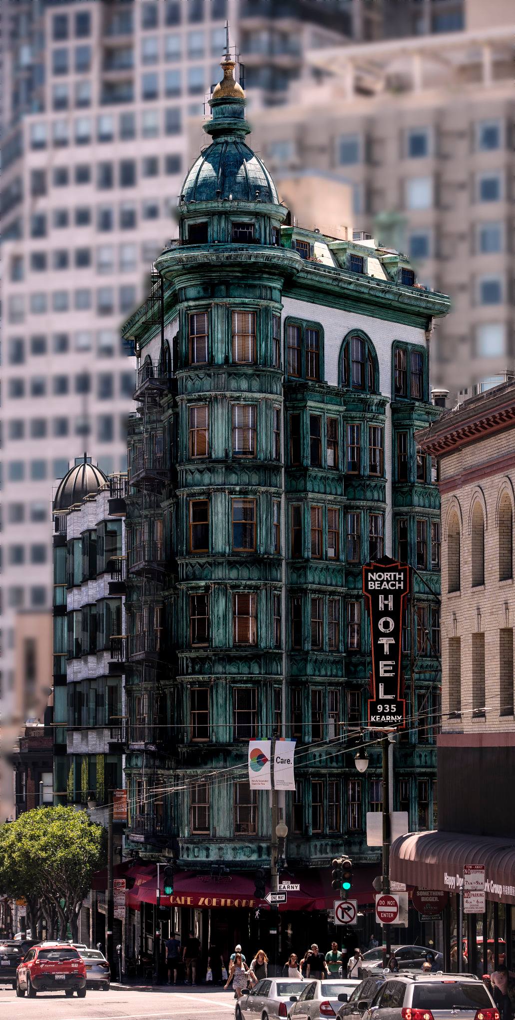 The Sentinel Building survived the 1906 earthquake.