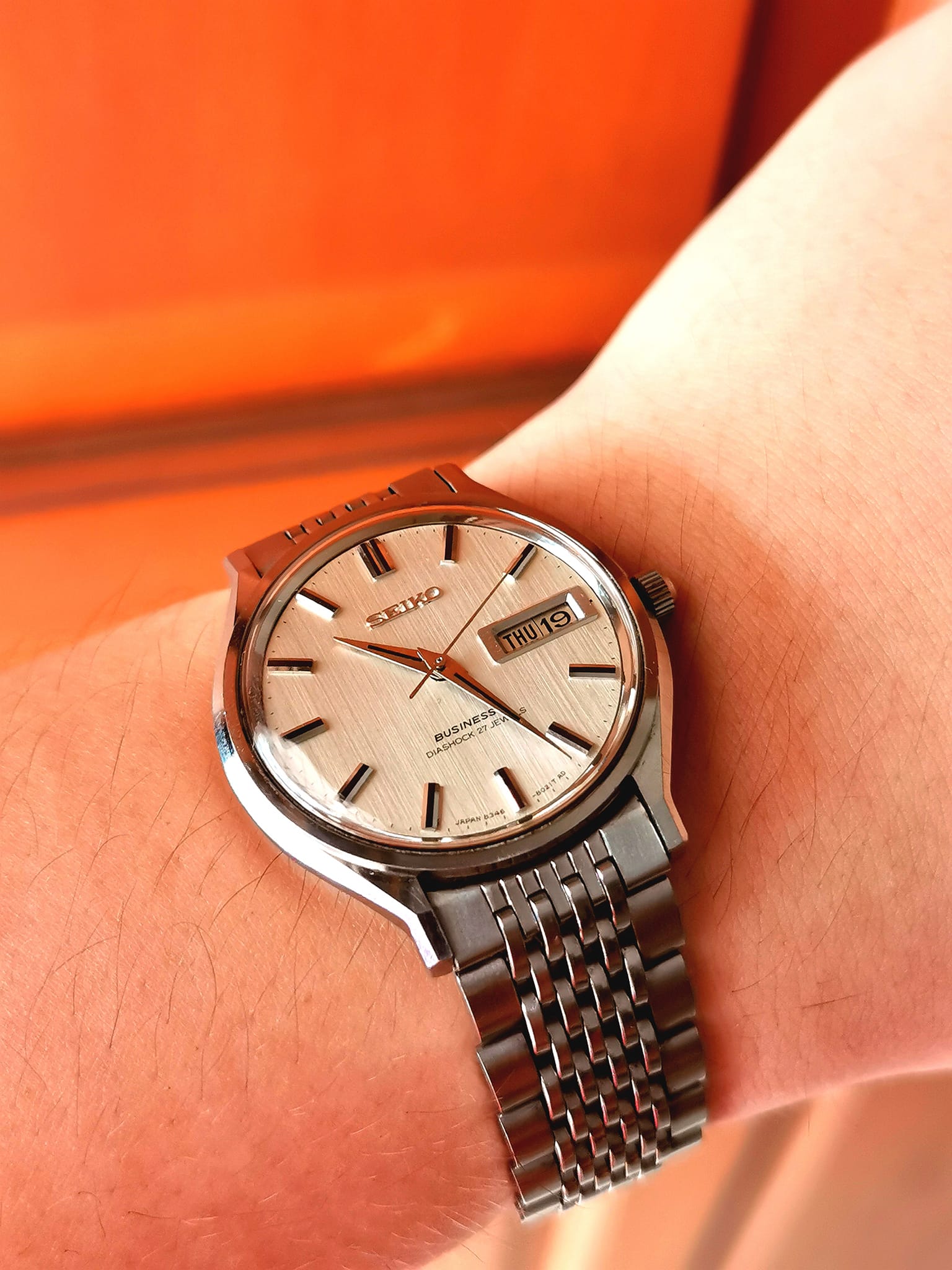 Seiko 8346-8000 watch with sharp dog leg case