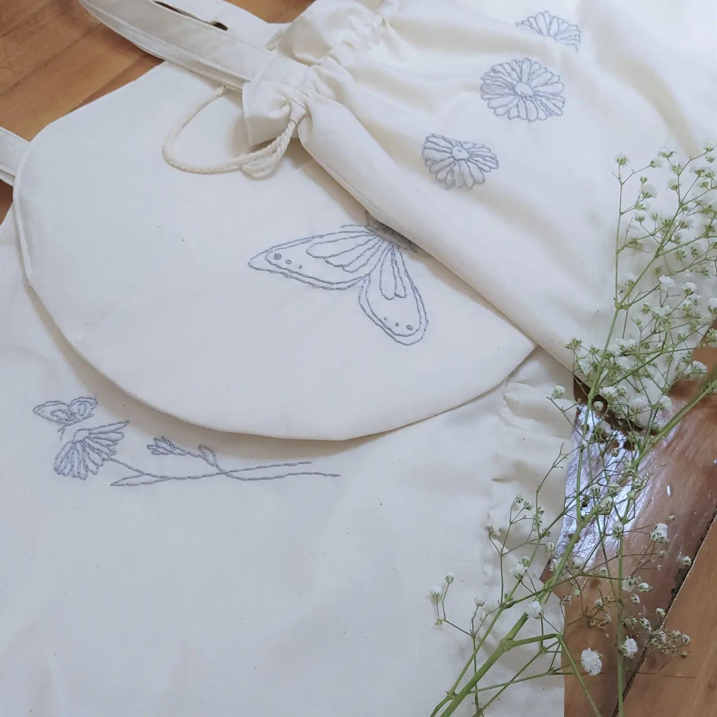 Happy Monday! The spring collection... - Wilde Threads Studio | Facebook
