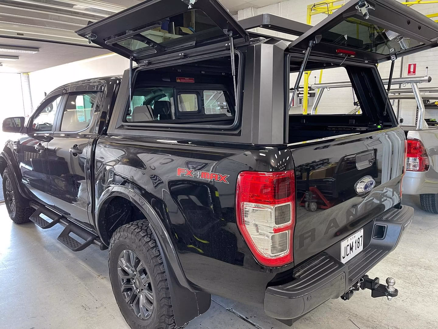 Wizard 4x4 - Black on black! This 2021 Ford Ranger FX4...