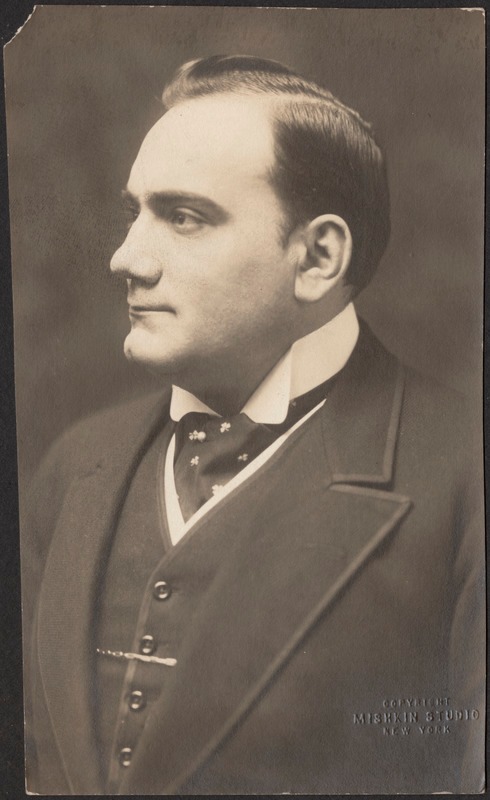 Caruso's voice on this record is exceptional