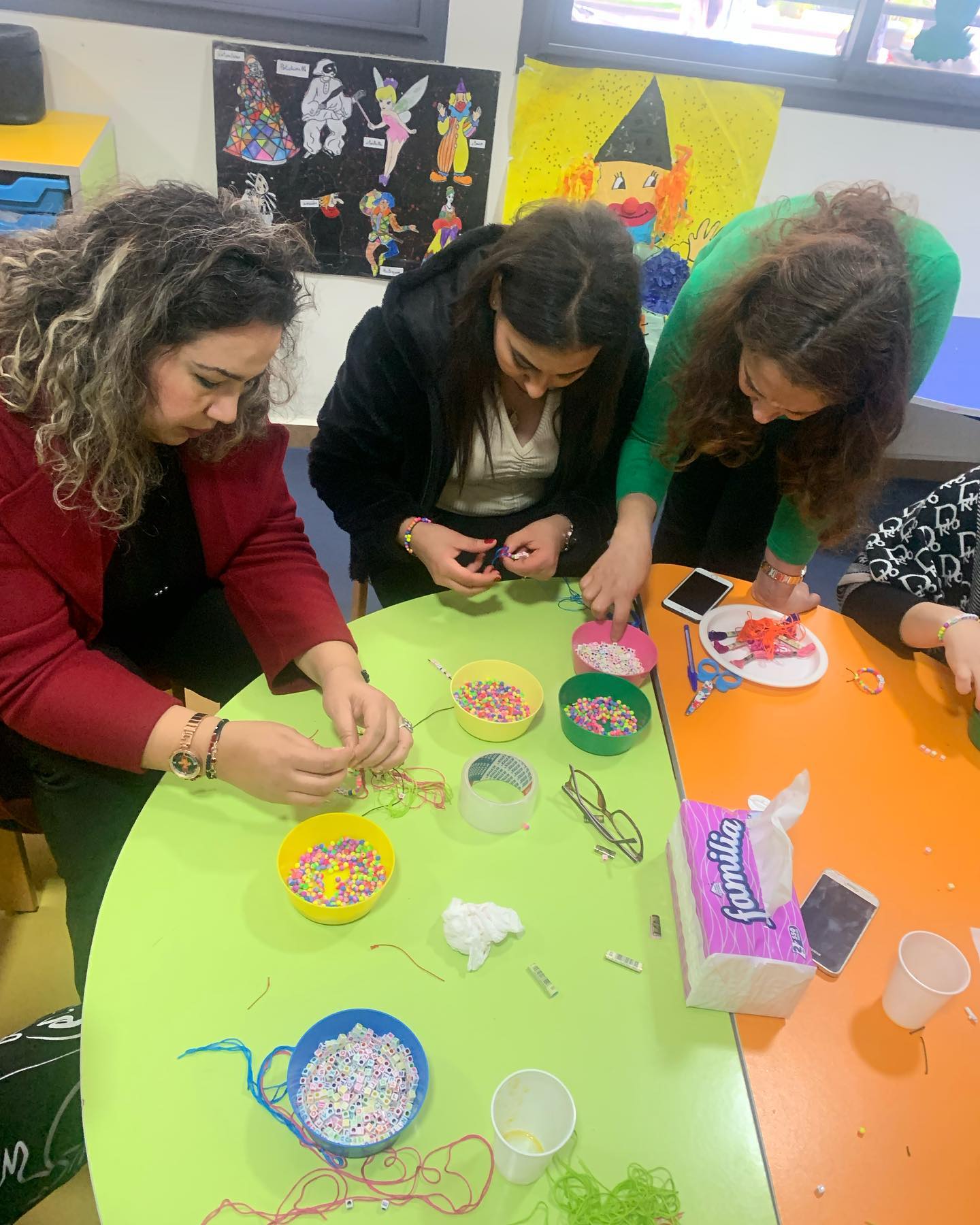 Atelier enfilage @ecole.jeanbodel... - Ecole Jean Bodel | Facebook