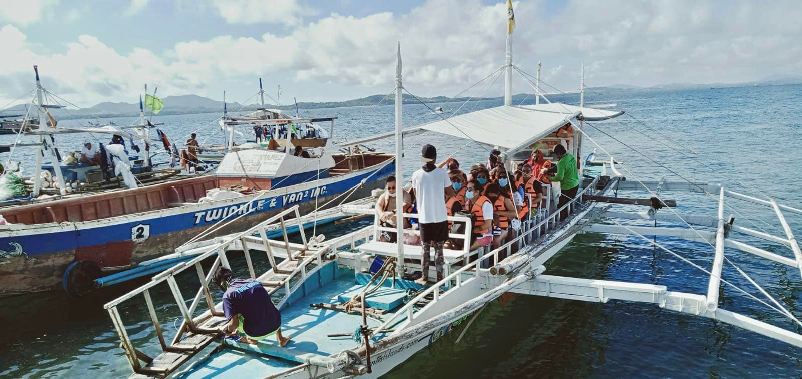 Gigantes Island Tours... - Gigantes Island Tours and Services