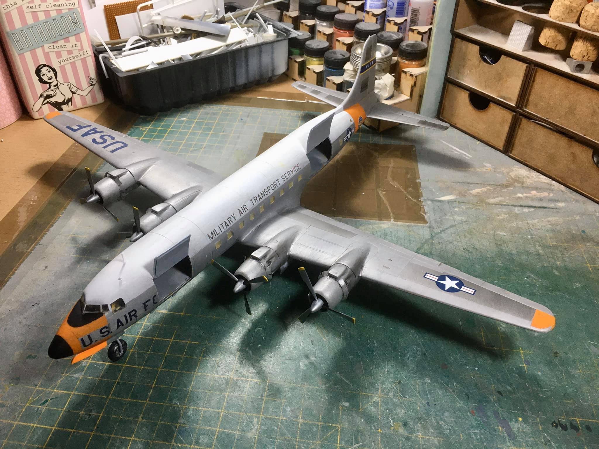 Heller Douglas C-118 Liftmaster – Maquette Avion 1:72 – Avion De Transport – Diorama Et Collection