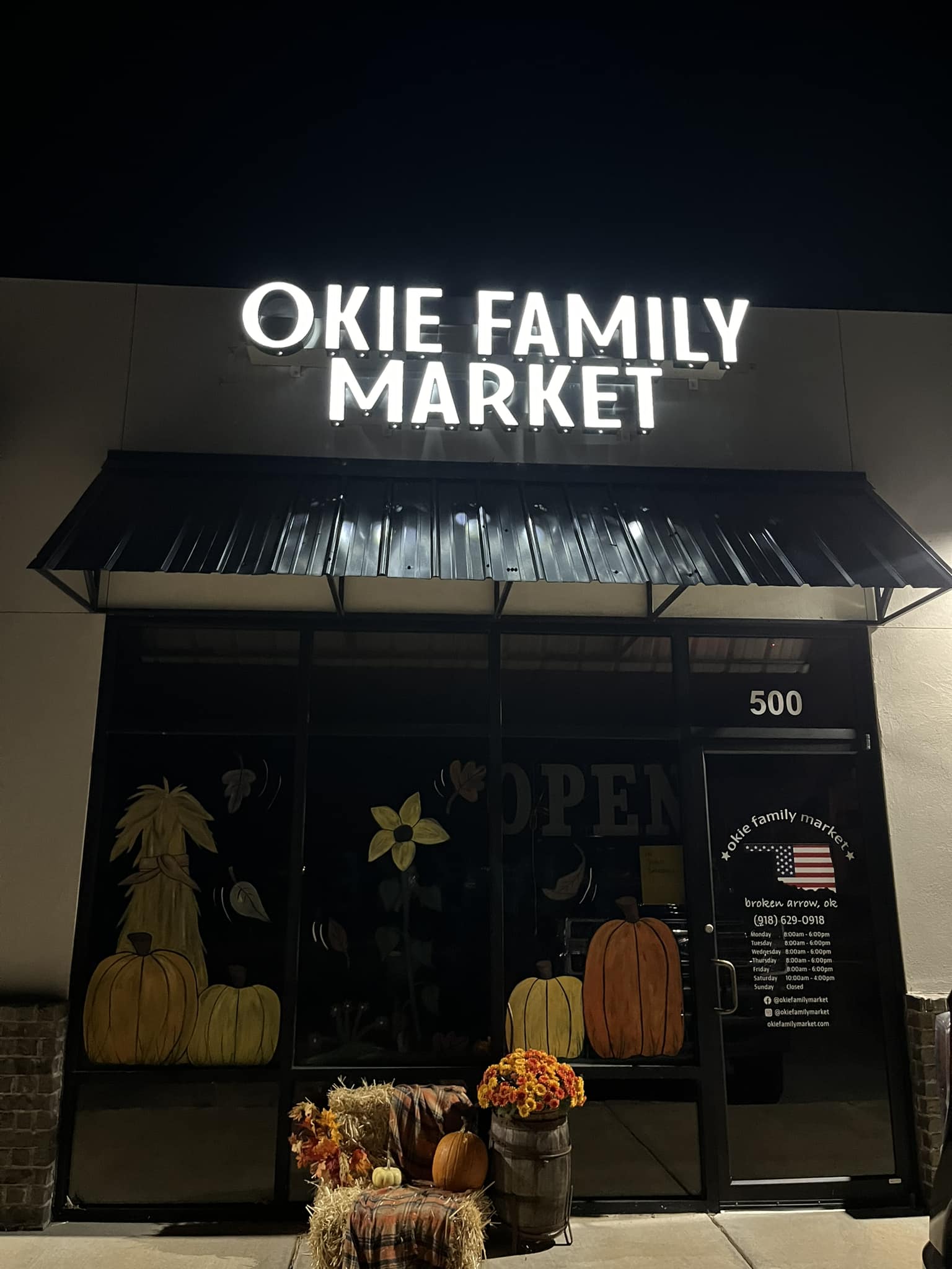 Pumpkin cinnamon rolls at okie family market Tulsa