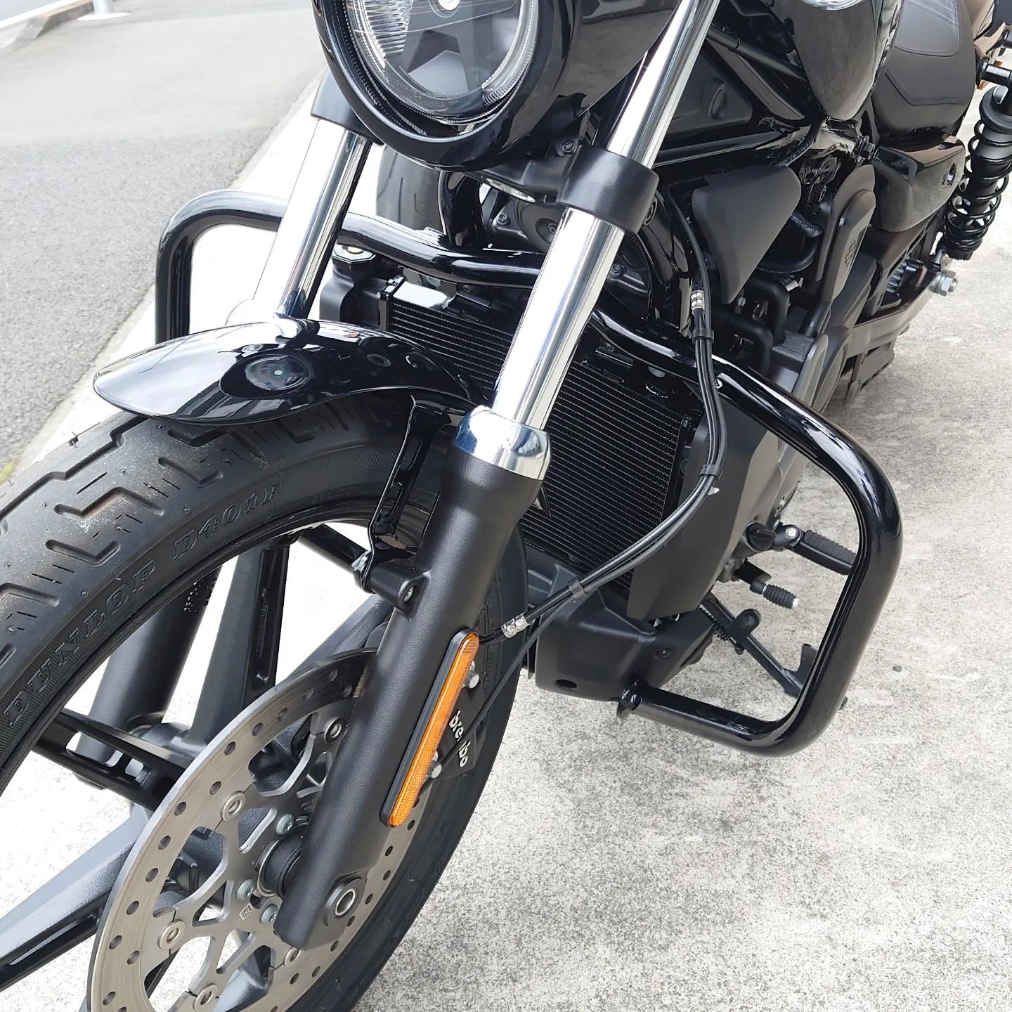 ナイトスター＆エンジンガード。 試乗車には少しでも安心して試乗して