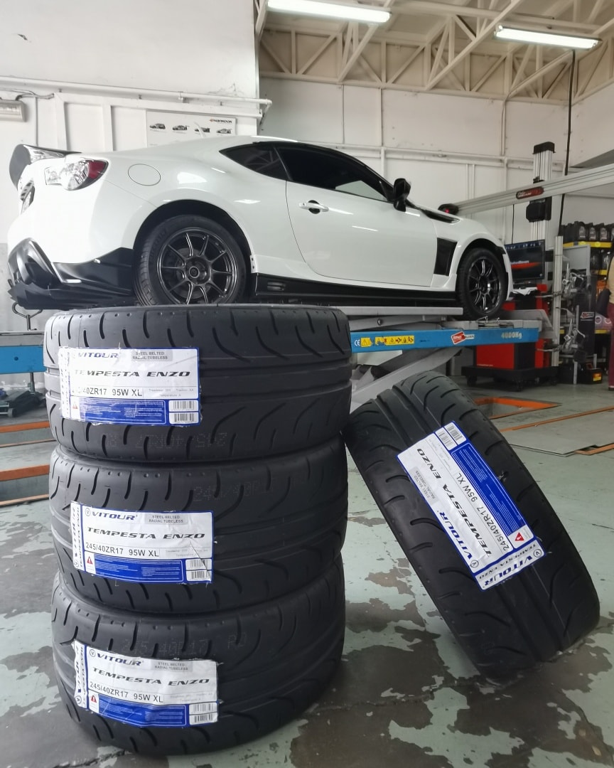 245/40/17 Vitour Tempesta Enzo... - Acanta Autotech Sdn Bhd | Facebook