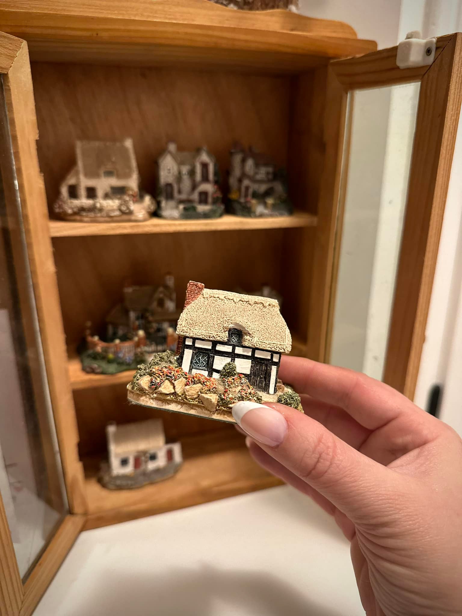 【美品】Lilliput Lane / WALKER'S REST/L2193 Thrift store finds of Lilliput Lane miniature cottages