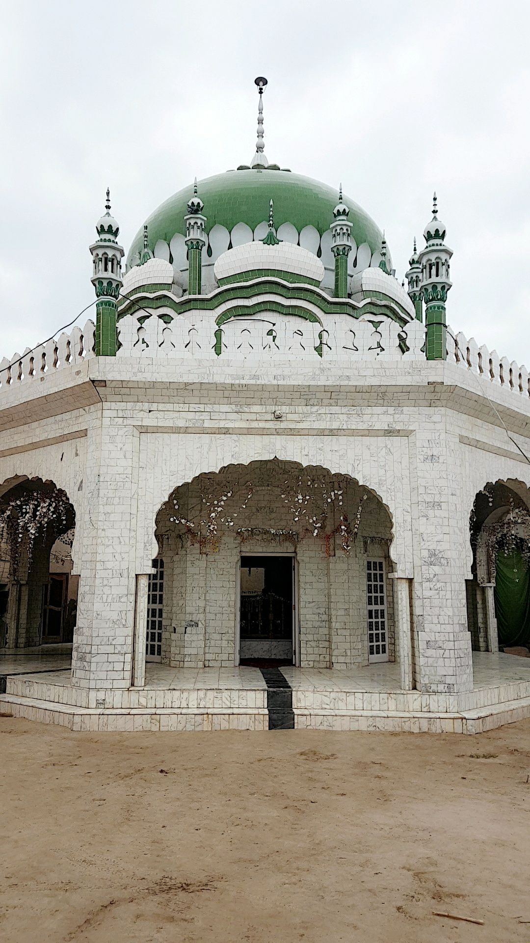 Hazrat Data Ganj Bakhsh R.A- ky murid e rohani Hazrat Sufi Abdul Aziz R ...