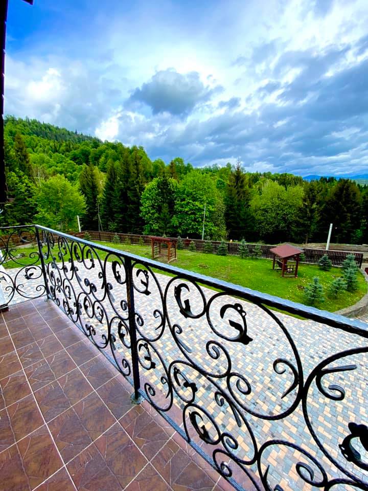 Bună dimineața toamna! | Colibita - Velier Azur