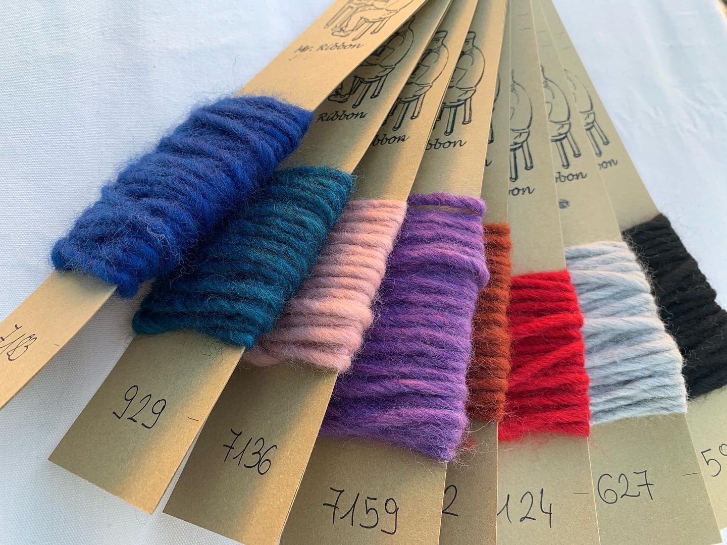 Nuova cartella colori AW22/23 Da questa... - MrRibbonworkshop | Facebook