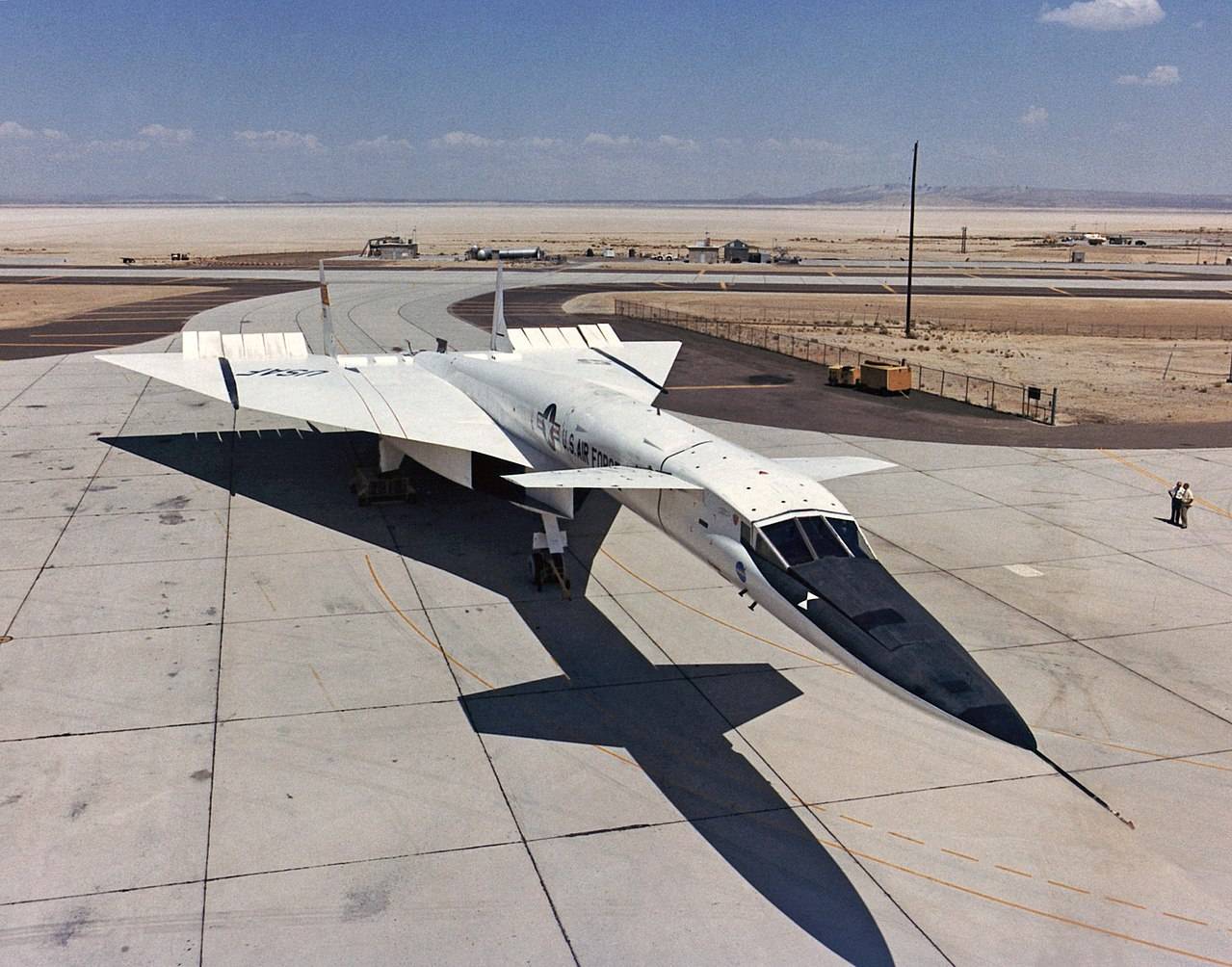 XB-70 Valkyrie: America's Mach-3 Super Bomber