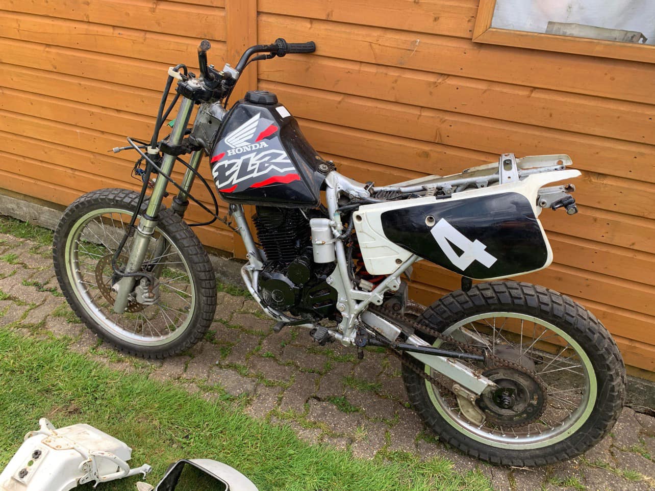 2001 Honda XLR125R project bike for sale