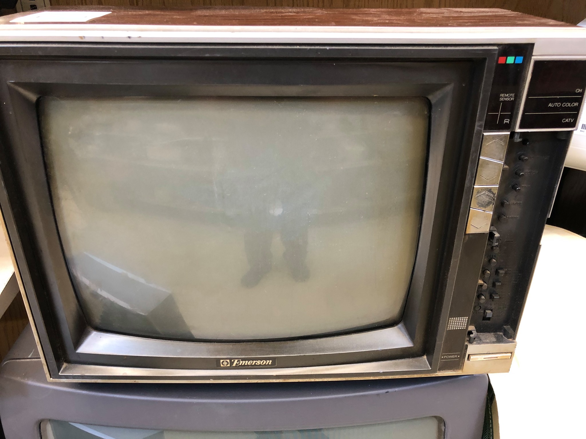 Anyone ever owned a Emerson Tv? This one was from the late 80,s 