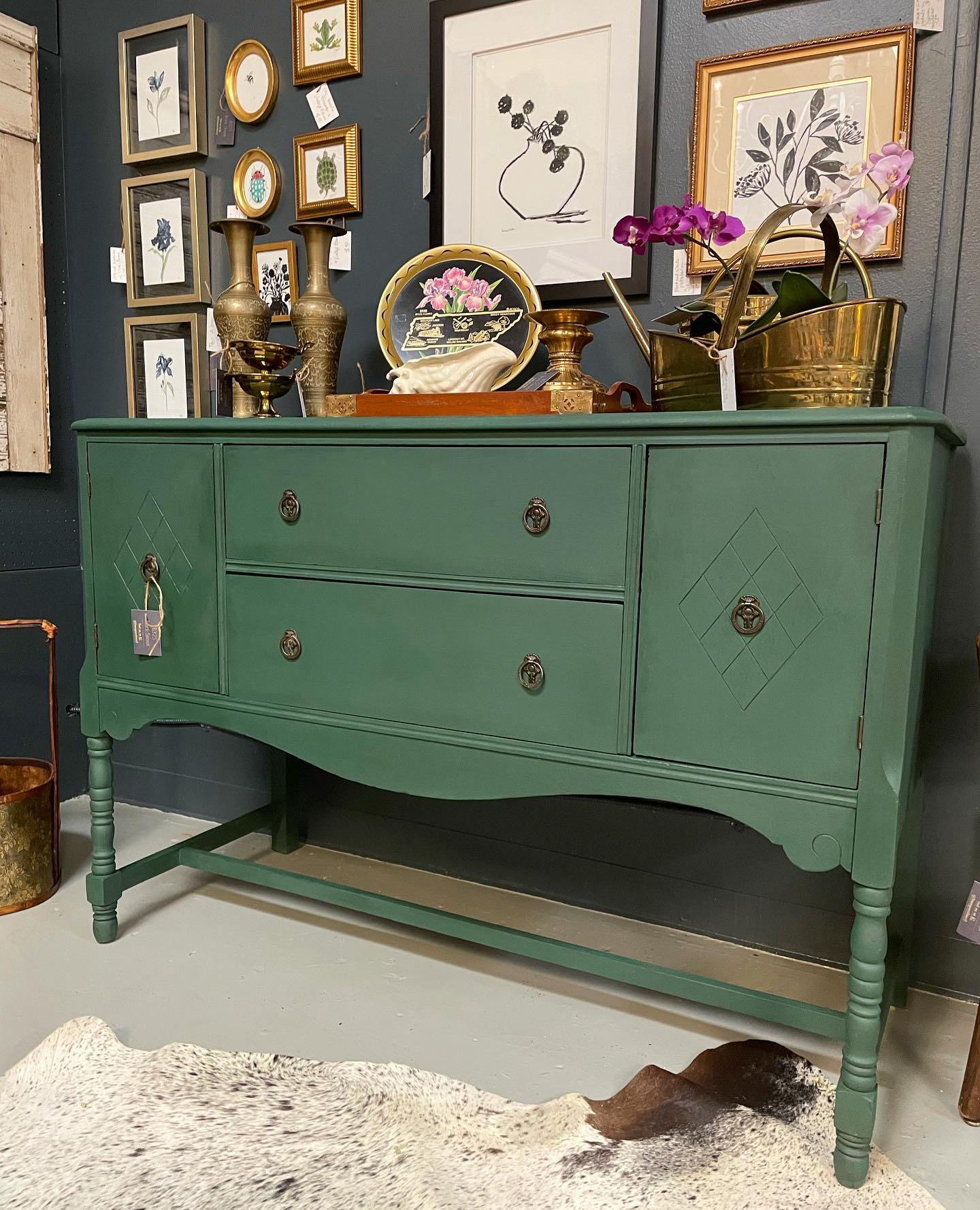C'est Moi - This vintage buffet painted in Amsterdam Green... | Facebook
