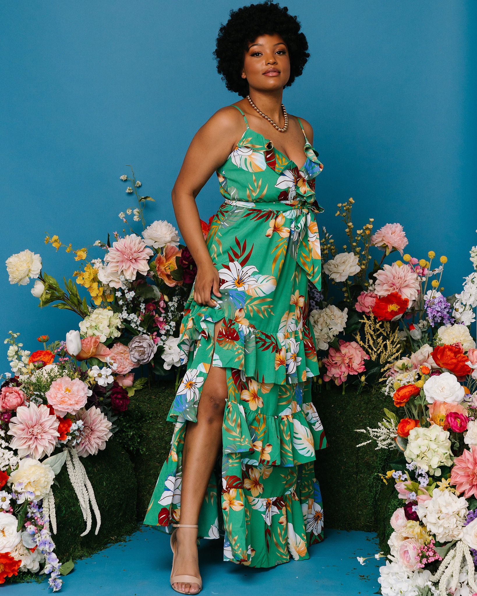 Summer is right around the corner, and we want to know which dress you are taking into the season?! 🌴 Option 1 - Our Dolores Ruffle Maxi Dress