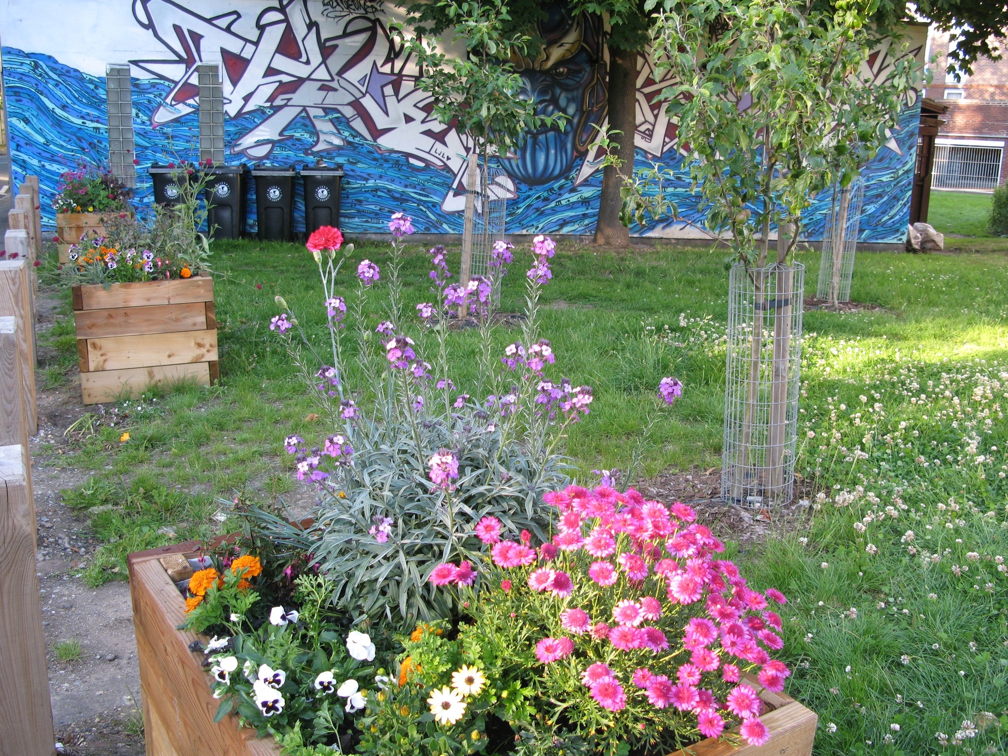 Patchwork Community... - Patchwork Community Gardening Group