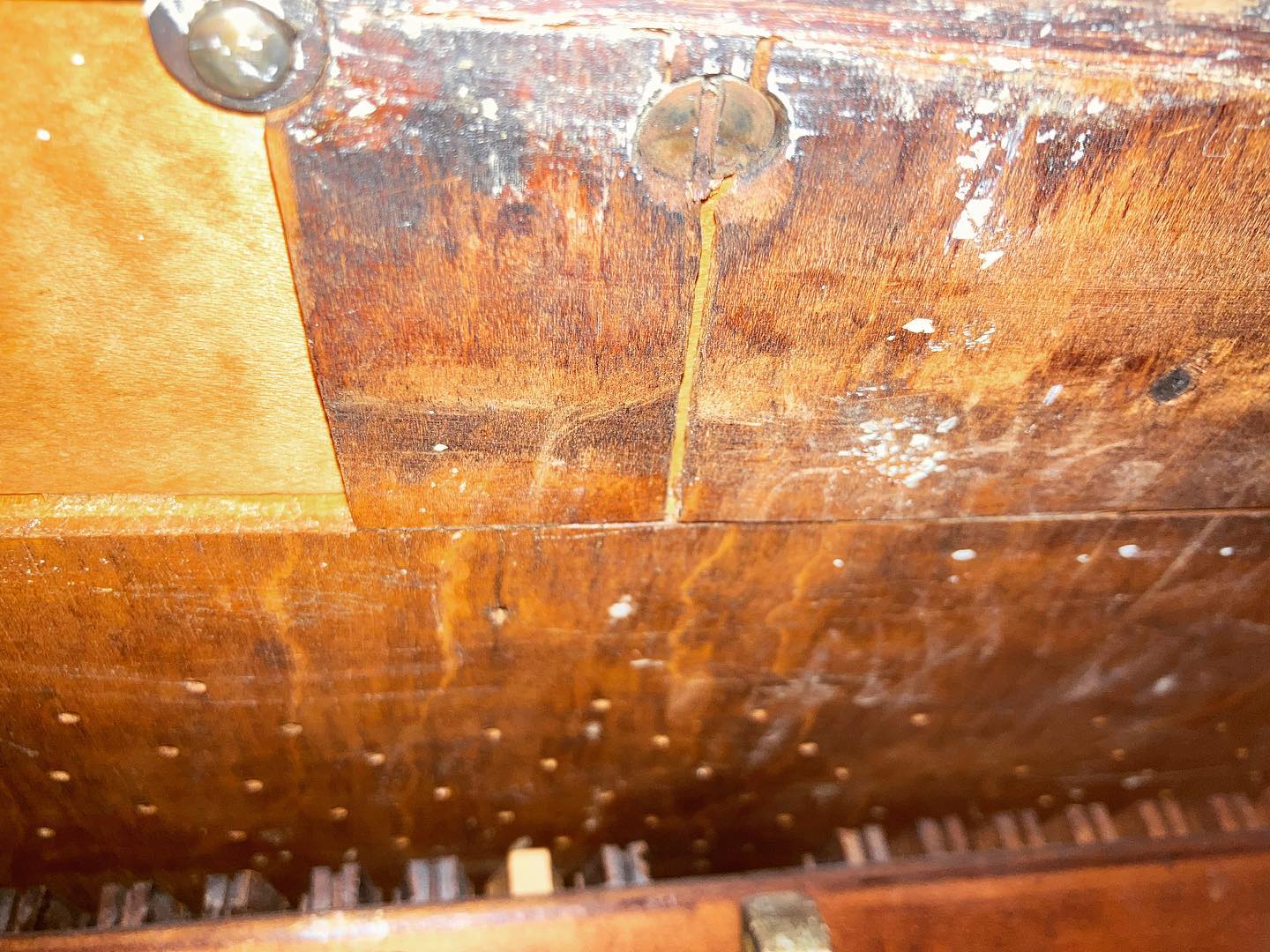 The first picture shows a damaged... - A 440 Piano Service