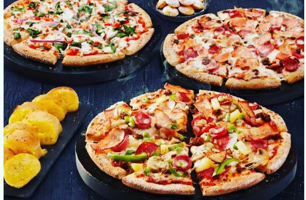 Domino's - The Beef Doner! The limited edition Beef Doner Pizza. 😋 😍 🍕 ...
