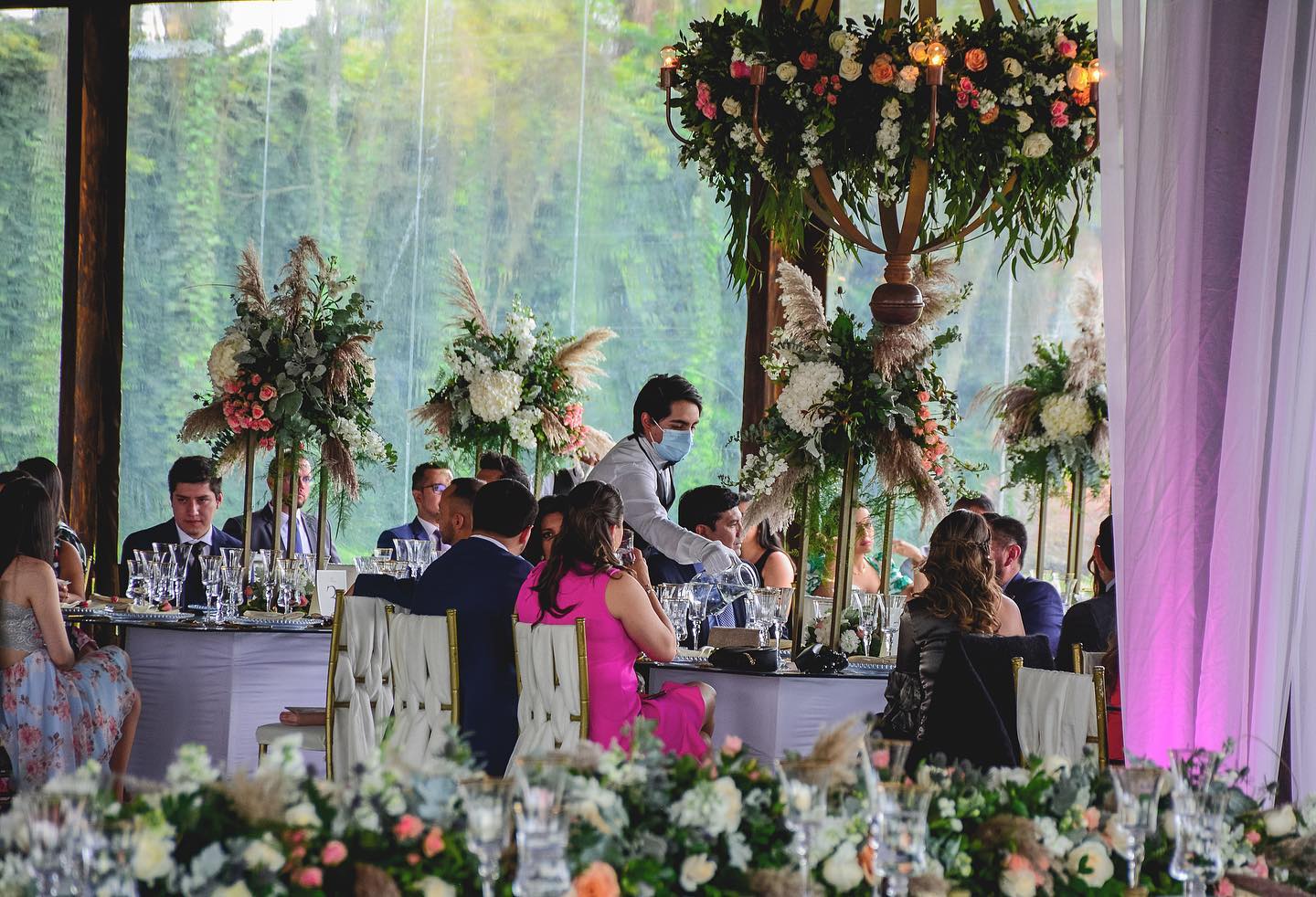 El mesero, es una... - Humadi Wedding Planner Quito Ecuador