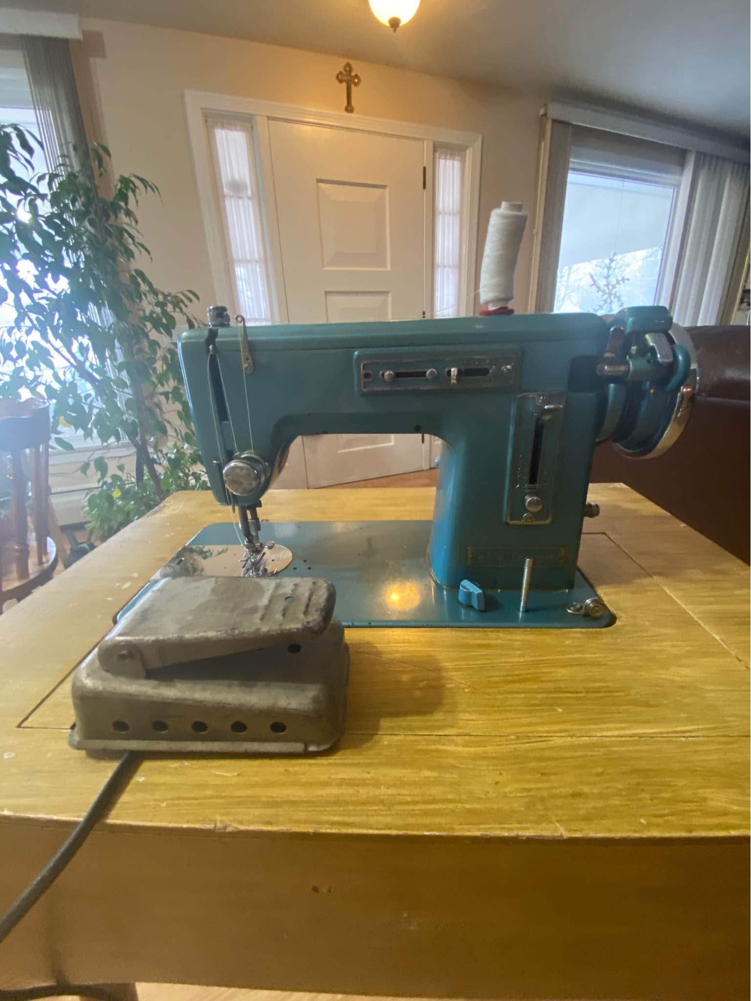 Sawing machine - Sewing Machines & Sergers - Farmington, Connecticut ...