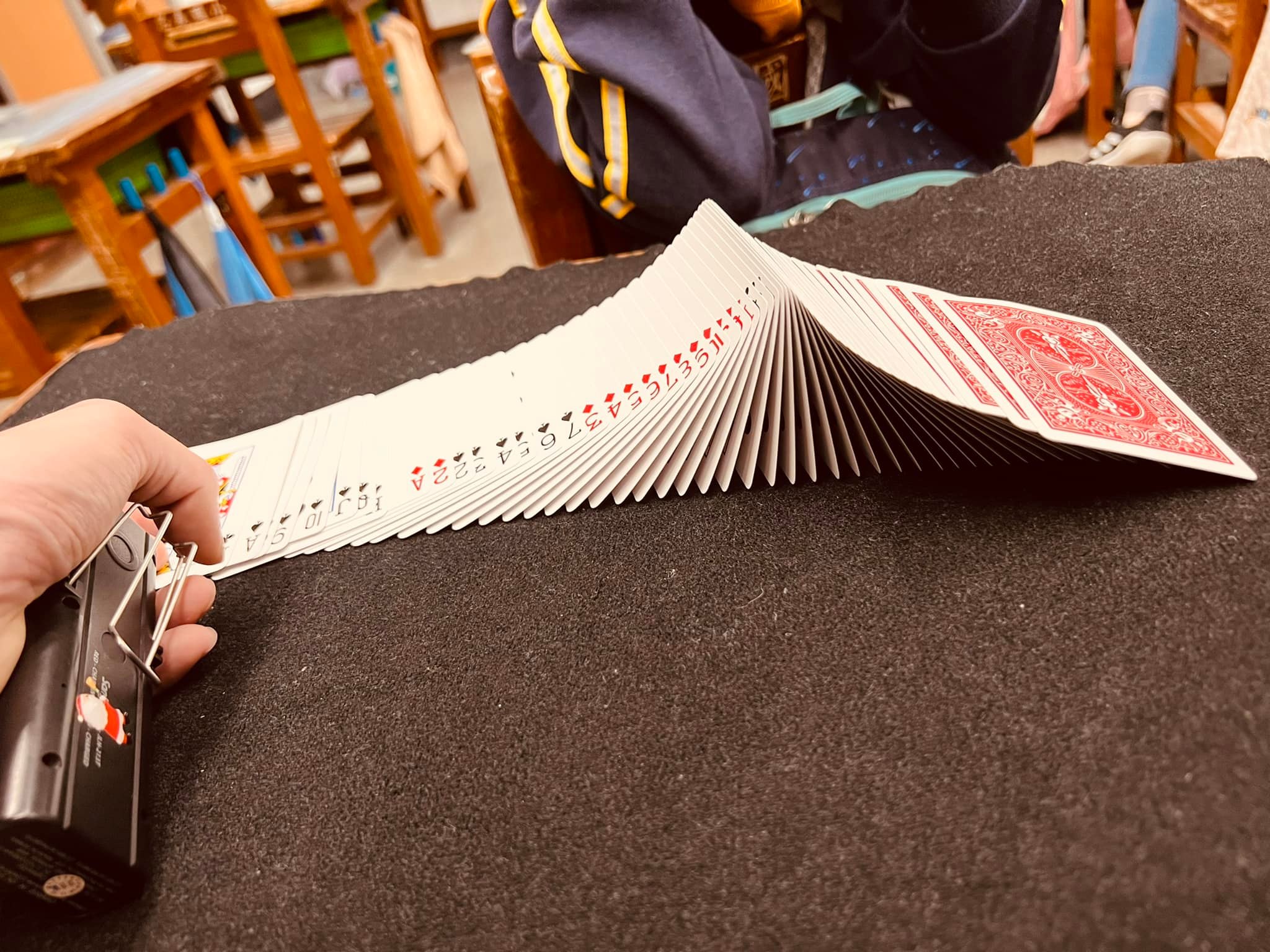 魔術課，有一位小朋友起鬨說：『#沒有手可以變魔術嗎？』... - 阿樂好帥 - 魔術x氣球 Magician ALe