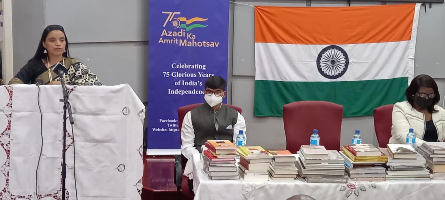 As part of #AmritMahotsav celebrations, 75 books on 🇮🇳 were gifted to ...