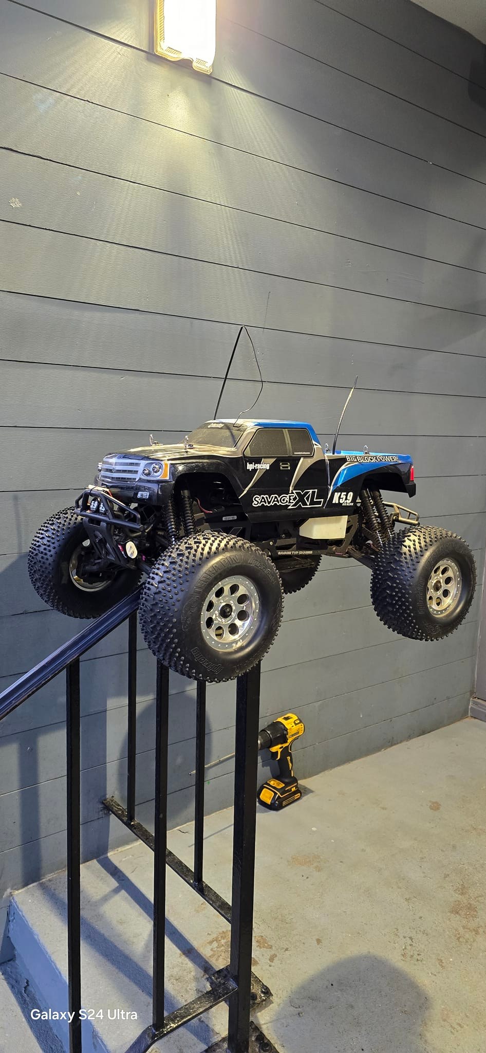 Powerful nitro-fueled monster truck has a K5.9 big block engine