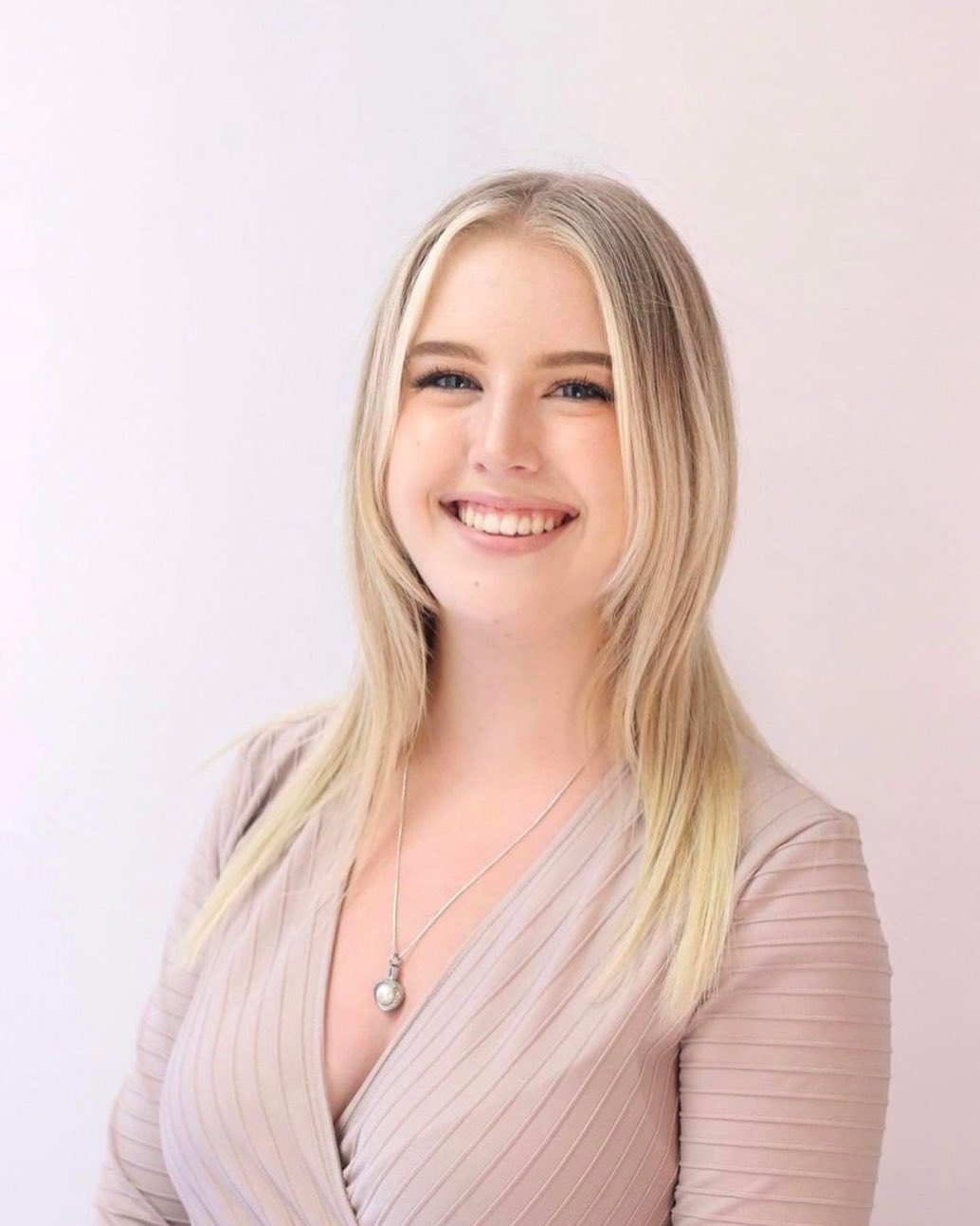 Kristen.thebeautycollective - 👋🏻 Hello! Just wanted to show my face on ...