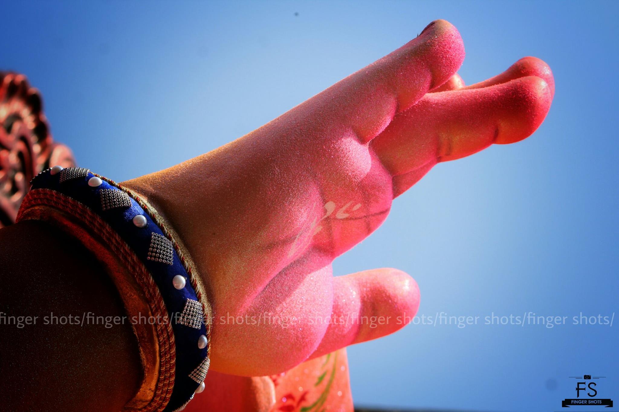 Finger Shots