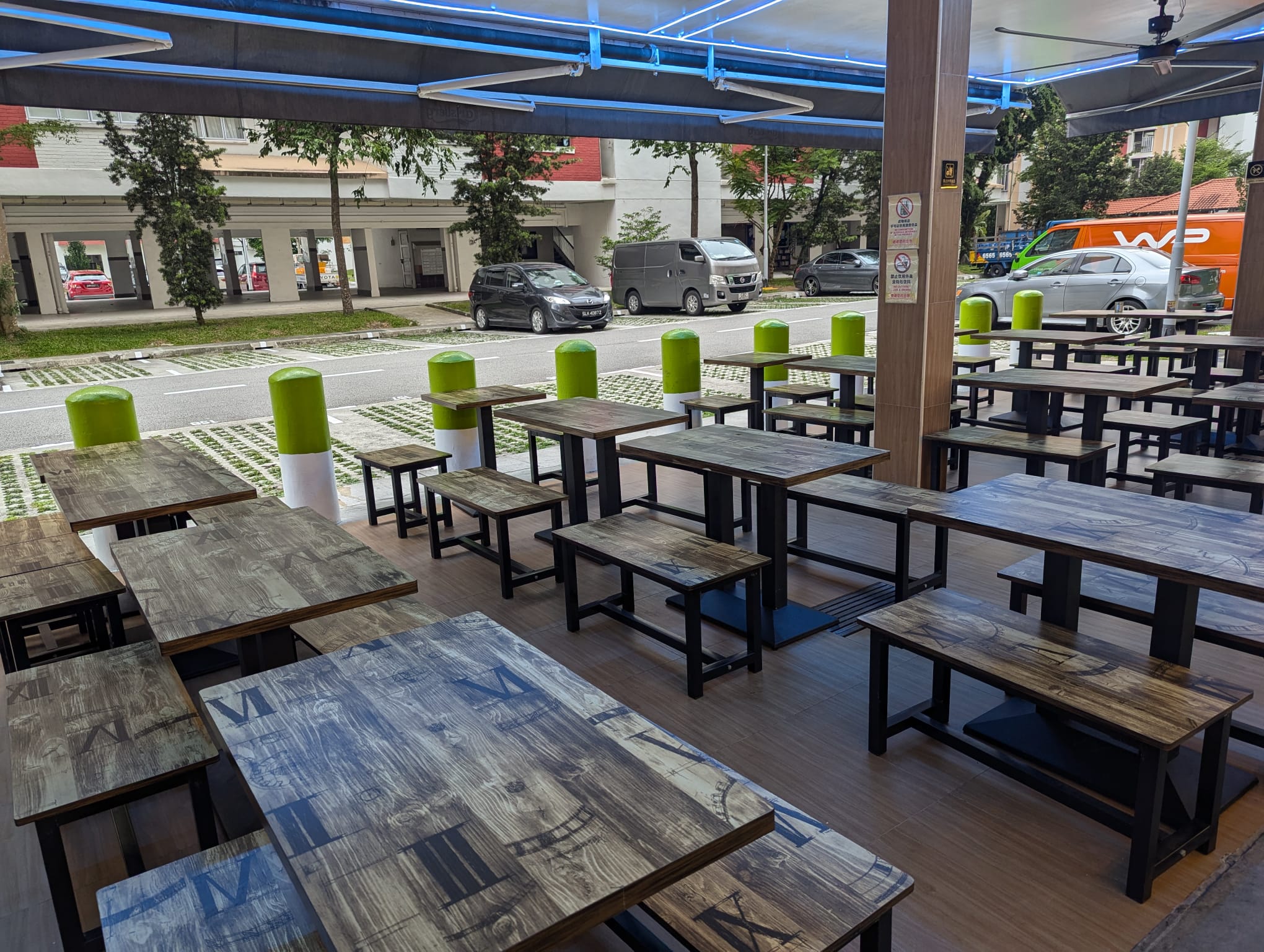 Lim's food stalls for rent