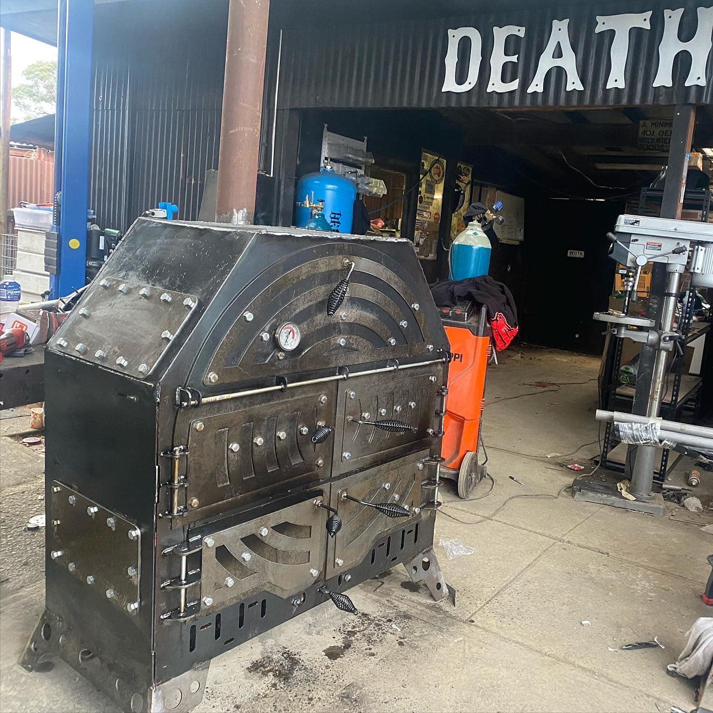 Deathrig Fabrication