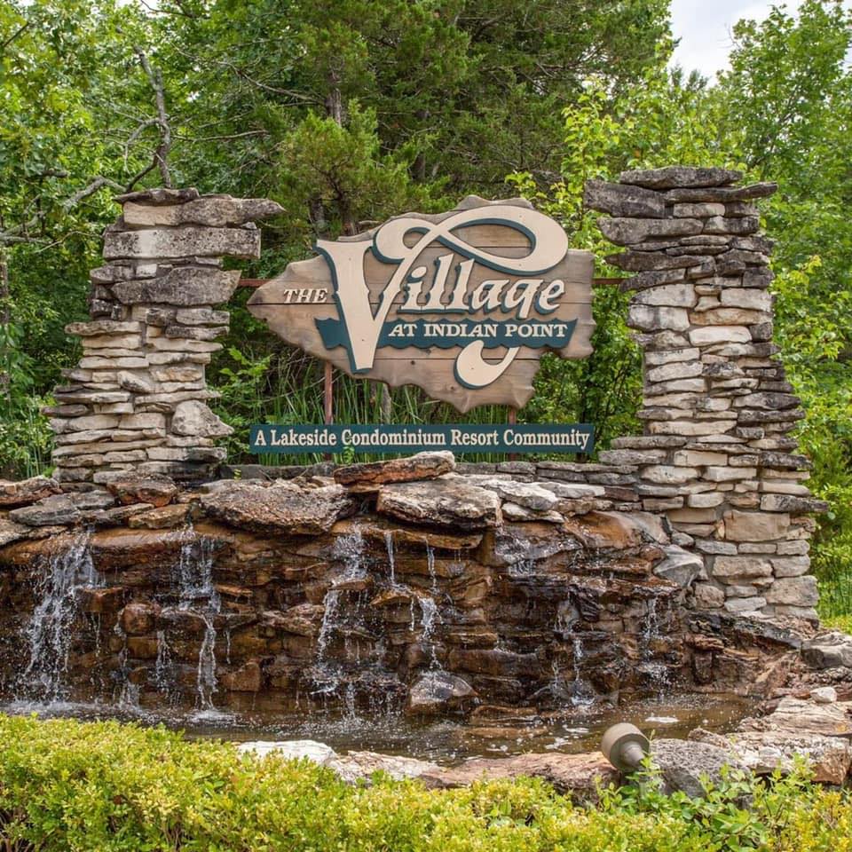 It’s a beautiful night! #tablerocklake #branson | The Village At Indian ...