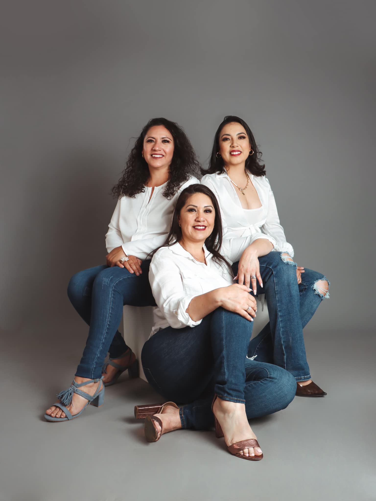 HERMANAS RÍOS . . . Sesión de... - Melissa Mar Estudio | Facebook