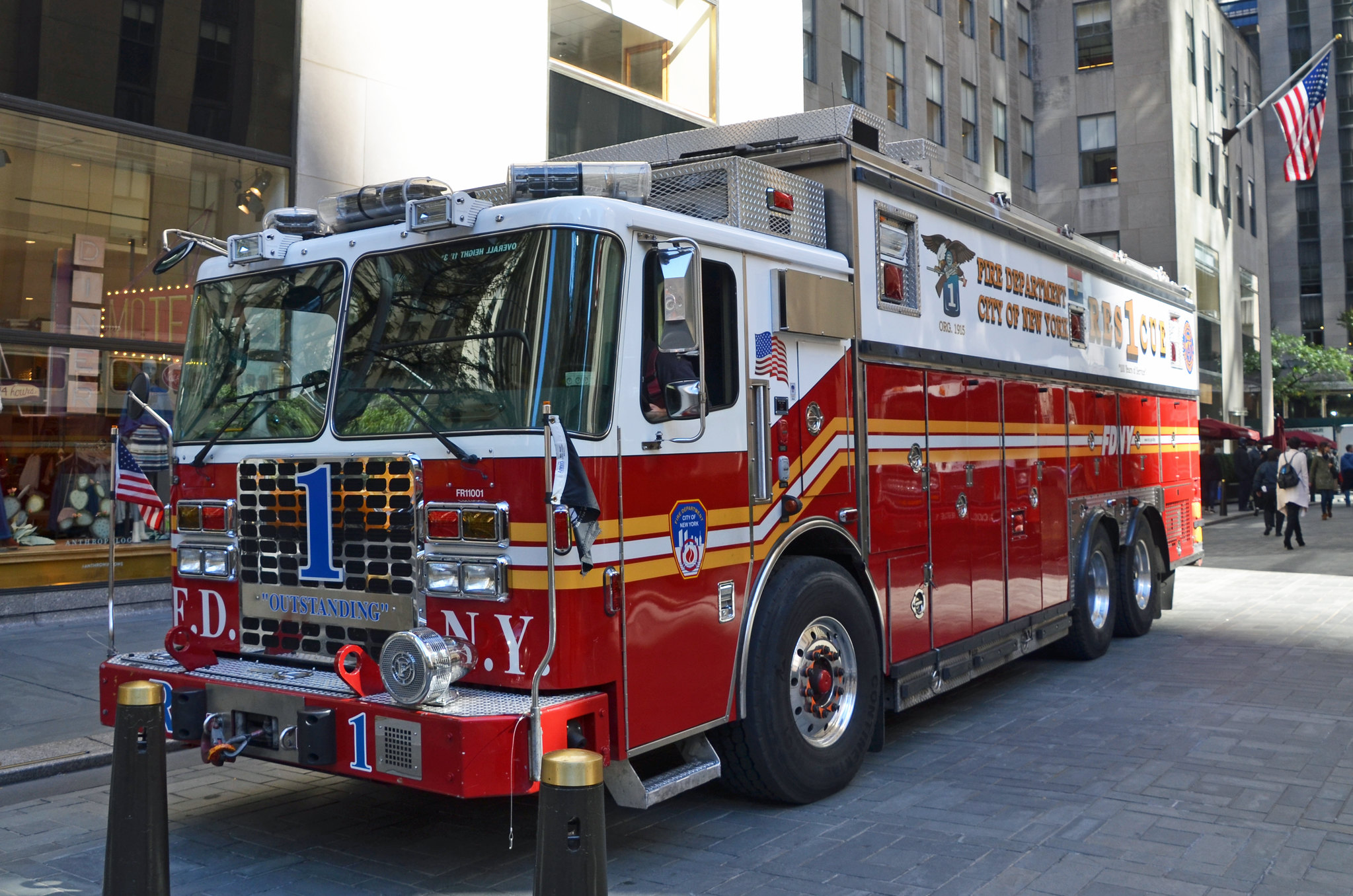 FDNY Rescue 1 Fire Department New York FDNY Rescue 1