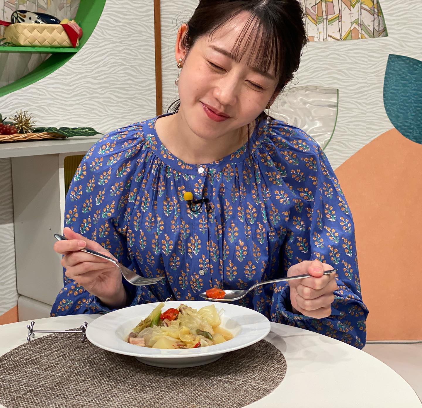 Rccテレビ - 今日の試食担当は 『旅する特命観光課』2代目MC小宅世人アナ。 男子の一人暮らしには縁遠い揚げ物！ 揚げたてに感激の小宅アナ ...